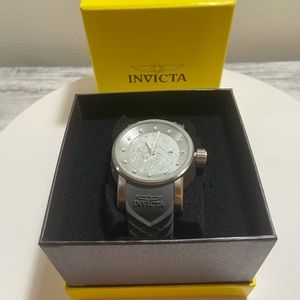 Invicta Yakuza Edition Silver Watch with Silicone band